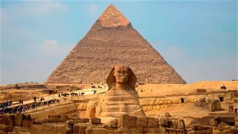عالم مصري يكشف تفاصيل هندسية جديدة عن صمود هرم خوفو 4600 عام أمام الزلازل