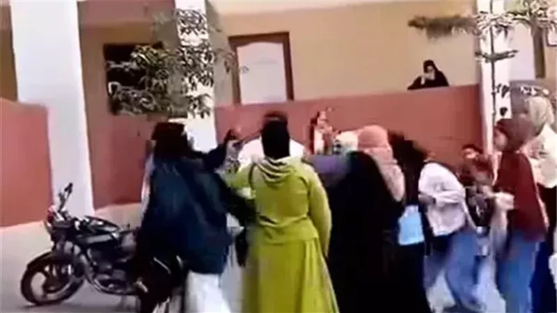 تعليم الشرقية يوضح حقيقة فيديو ضرب معلمات وينفي الواقعة