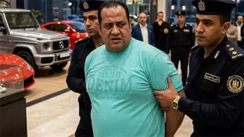 بعد ضبط أسلحة وذخائر وأجهزة اتصال وفحص الهواتف .. ننشر قرار النيابة في قضية صبري نخنوخ