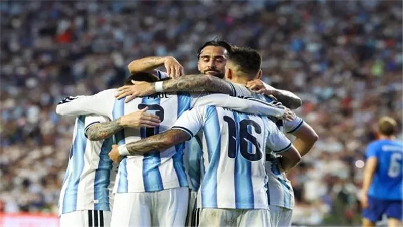 إطلاق نار قرب مقر منتخب الأرجنتين وتوتر أمني قبل مشواره بكأس العالم