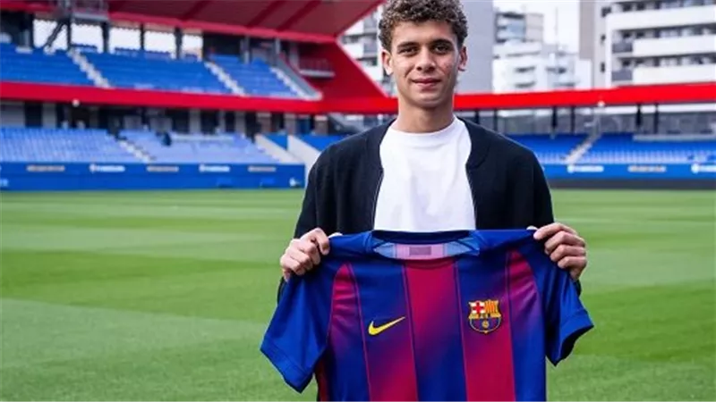 برشلونة يعلن رسميًا ضم المصري حمزة عبدالكريم بعقد يمتد 3 مواسم