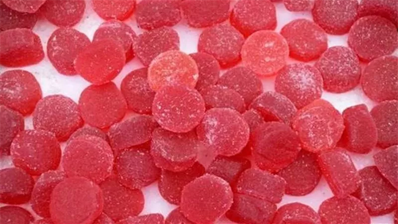 إدارة الغذاء الأمريكية تحظر صبغة Red 3 في الأغذية والأدوية الفموية بسبب مخاوف صحية