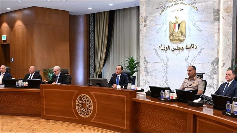 مجلس الوزراء يوافق على 9 قرارات جديدة اليوم تشمل العمل عن بعد والتأمينات والحماية المدنية