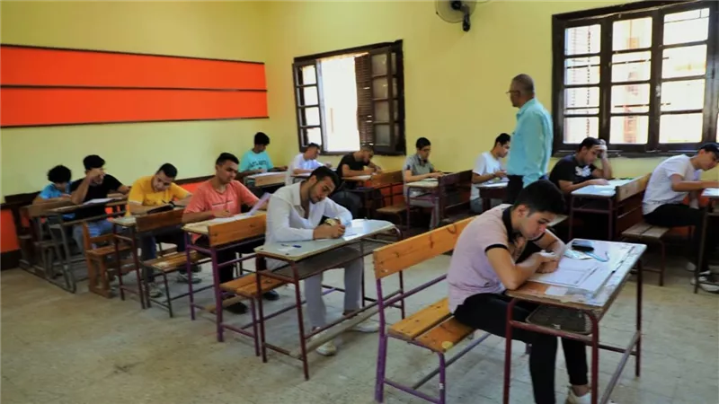 امتحان العربي ثانوية عامة 2026.. التعليم تنفي مزاعم شاومينج عن التسريب