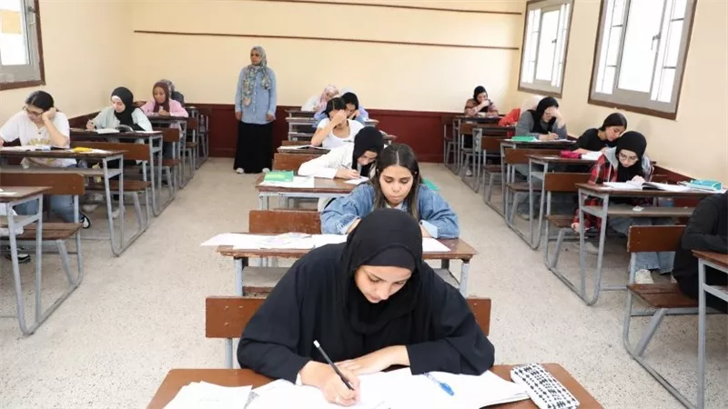 نموذج إجابة امتحان اللغة العربية للثانوية العامة 2026 وموعد إتاحته للطلاب وتوزيع الدرجات
