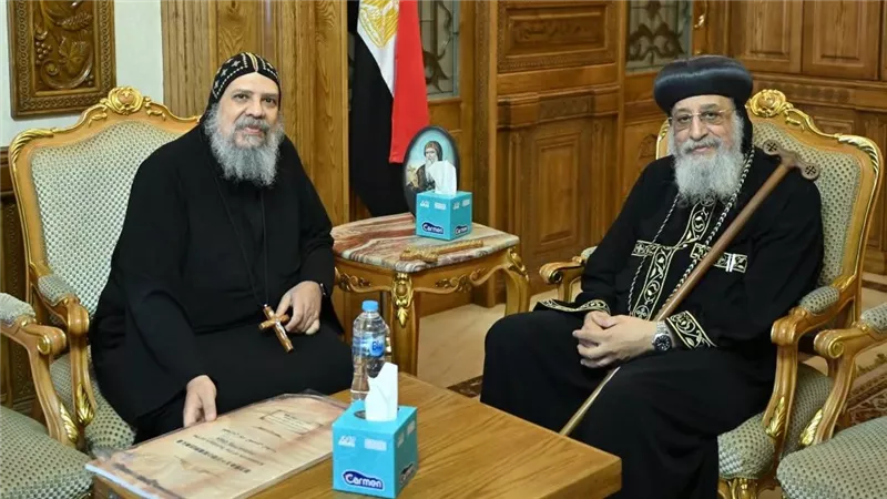 البابا تواضروس الثاني يتابع خدمة الكنيسة القبطية في اليابان خلال لقائه القمص يوئيل الأنبا بيشوي