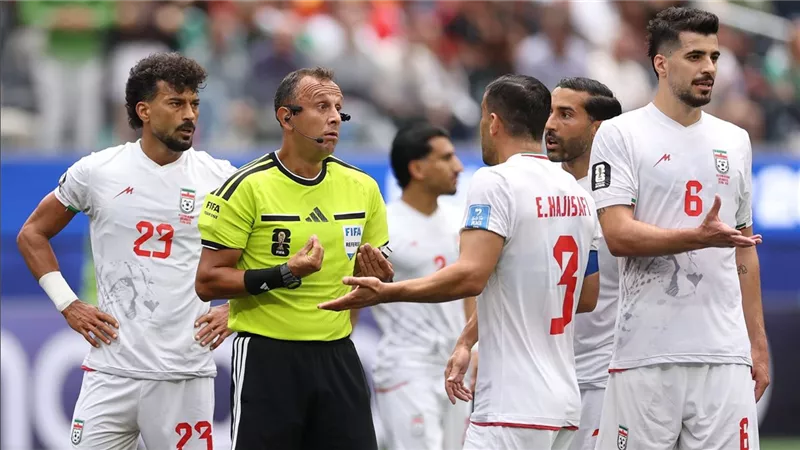 منتخب إيران يودع بطولة كأس العالم ويتهم المنظمين بعدم تطبيق العدالة