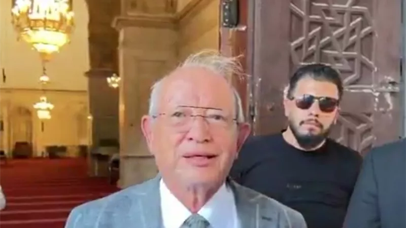 نجيب ساويرس يزور المسجد الأموي ويثير إهتمام المستثمرين بعد لقائه الرئيس أحمد الشرع بدمشق 