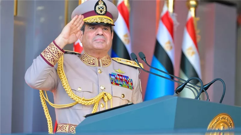 الرئيس السيسي يشهد اصطفاف معدات مواجهة الأزمات والكوارث وطائرات القوات الجوية تظهر في الأصطفاف