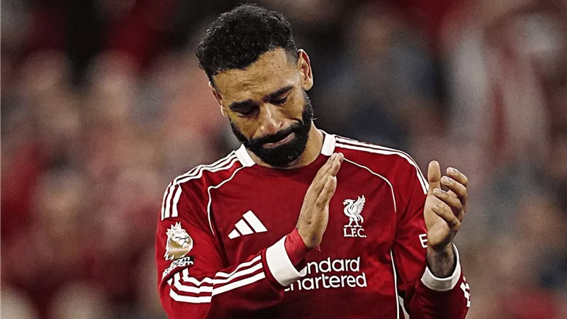 حزن عائلي يحيط بمحمد صلاح مع غيابه عن حفل المنتخب باستاد القاهرة