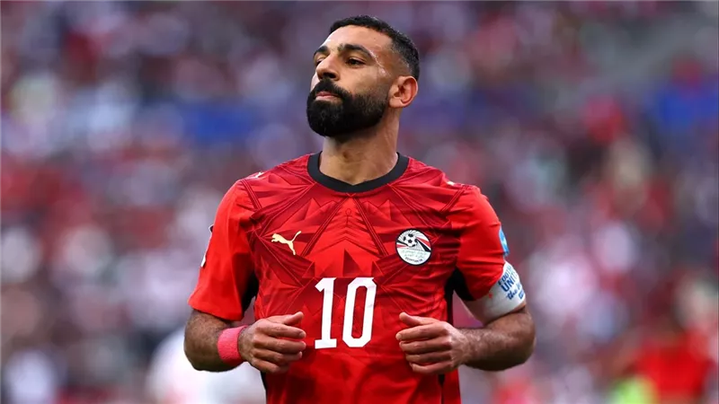 تقارير تركية تتحدث عن اتفاق محمد صلاح مع بشكتاش رغم النفي