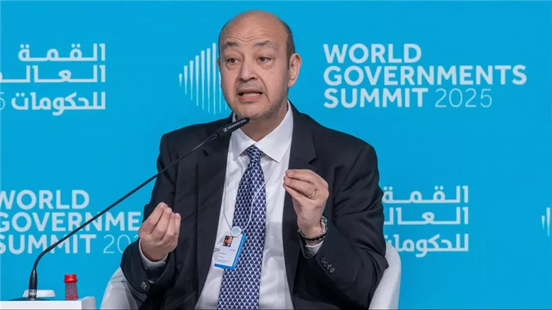 عمرو أديب يطالب بخطة وطنية وجهة موحدة لرعاية أطفال مصر