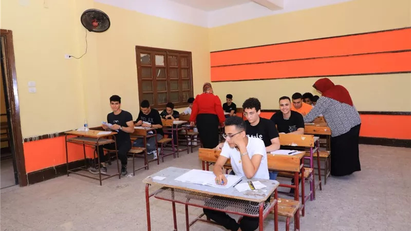 نيفين شحاتة: مؤشرات نتيجة الثانوية العامة مبشرة وعدد من الطلاب حققوا الدرجة النهائية في الكيمياء