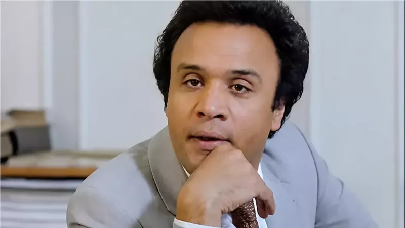 وفاة الفنان محمد الشرشابي عن عمر 61 عامًا بعد مسيرة في التمثيل والأداء الصوتي مع ديزني