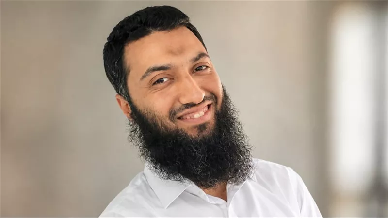 داعية مصري يثير الجدل بإعلان كورس تعدد الزوجات مقابل 400 جنيه