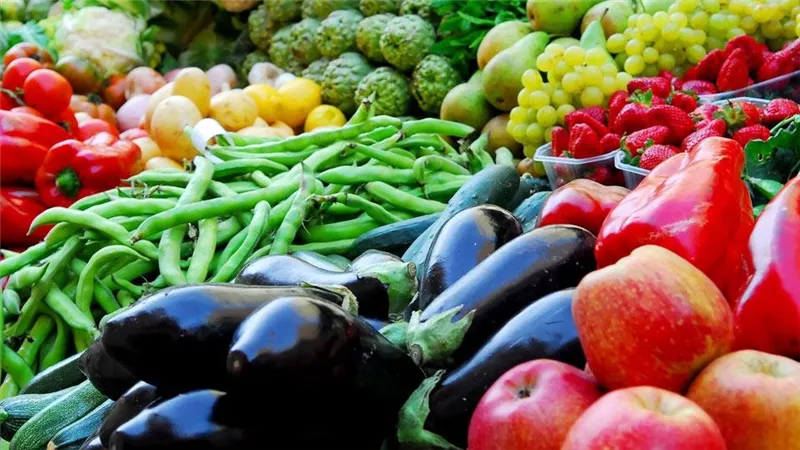 أسعار الخضروات والفاكهة اليوم 10 أكتوبر.. الطماطم تبدأ من 6 جنيهات والبطاطس تصل إلى 18