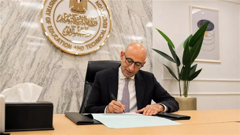 وزير التعليم يعتمد نتيجة الثانوية العامة 2026.. نجاح 75.1% بالنظام الجديد و72.1% بالقديم