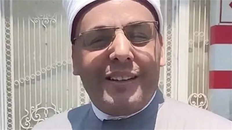 الأوقاف تفتح تحقيقًا عاجلًا مع خطيب ظهر أمام الزمالك وسخر من النادي الأهلي