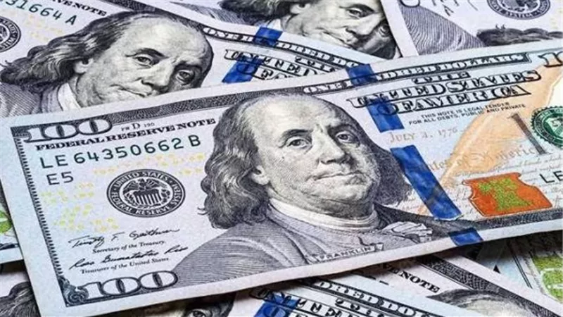 سعر الدولار اليوم يتراجع في البنوك بنهاية تعاملات الإثنين ويسجل 50.83 جنيه بالسوق الموازية
