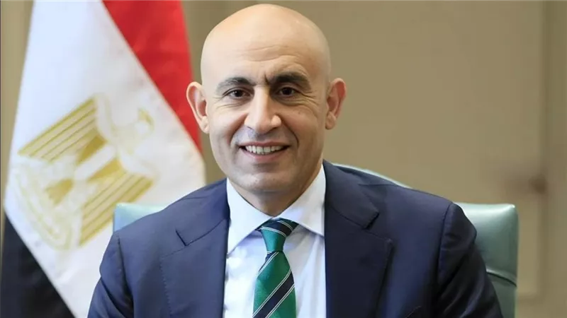 وزير التعليم يراجع نتائج 231 طالبًا بفاقوس ويؤكد تميزهم واتخاذ إجراءات ضد مروج الشائعة