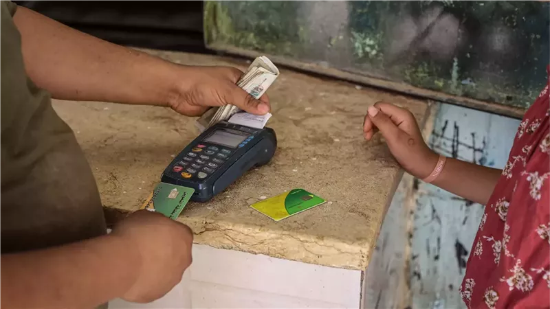 التموين تبدأ منظومة الخصم المباشر للمخابز وتؤكد عدم تغيير سعر رغيف الخبز