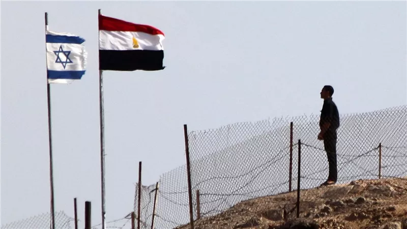 جيش الاحتلال الإسرائيلي ينفي استهداف سفينتي ميناء دمياط بعد اتهامات إيرانية بتنفيذ الهجوم