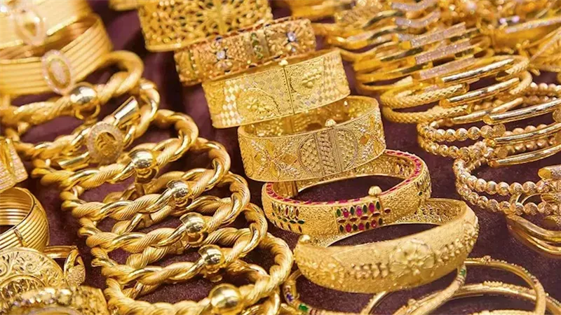 الجنيه الذهب يسجل 47440 جنيهًا وعيار 21 عند 5930 مع تراجع الأوقية عالميًا