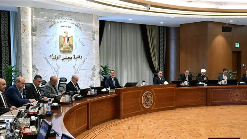 3 قرارات حكومية جديدة تخص الخبز المدعم وتأشيرات المطارات والعدادات الكودية
