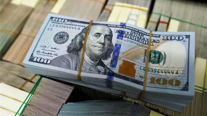 المصريون بالخارج على موعد مع مبادرة معاشك بالدولار للحماية الاجتماعية