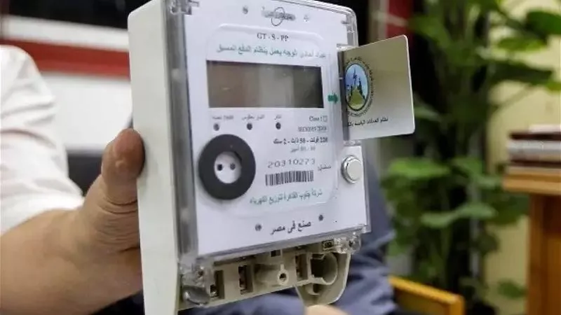 خبير اقتصادي يحذر من رفع أسعار الكهرباء وتحميل المواطنين تكلفة الهدر والسرقات