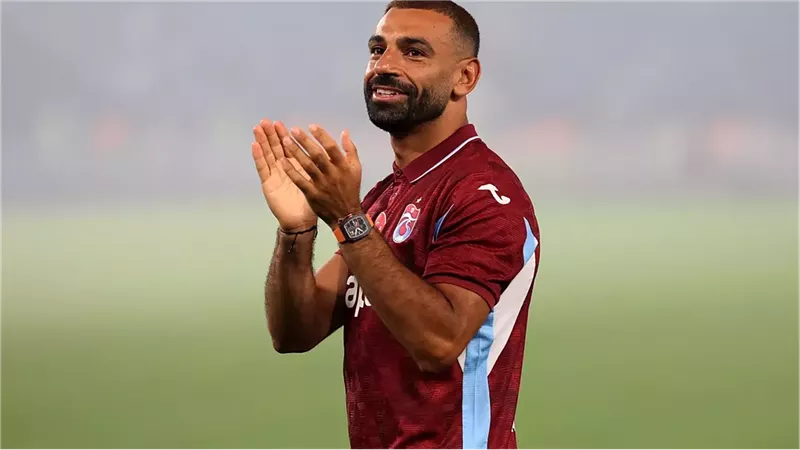 أسرة محمد صلاح تستعد للانتقال إلى تركيا ومكة وكيان تلتحقان بمدرسة في طرابزون