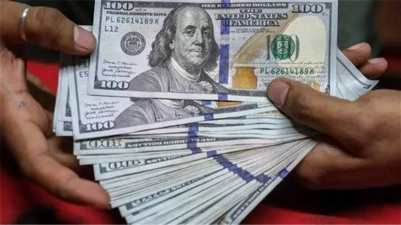 سعر الدولار اليوم في مصر يتراجع بالبنوك.. أعلى شراء 50.19 جنيه والسوق الموازية عند 50.96