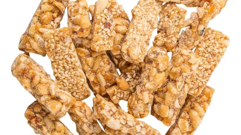 جهاز حماية المستهلك يحذر من حلوى المولد مجهولة المصدر وطبيب يحدد الكمية والوقت الآمنين