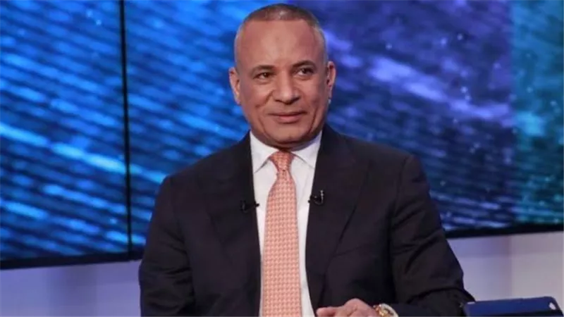 أحمد موسى يروي تعرضه للظلم.. ونشأت الديهي يؤكد تجاوزه الخطر بالمستشفى