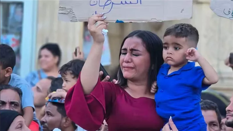 والدة مارتن تكشف تفاصيل إصابته بورم في الرئتين بعد صورة دير درنكة