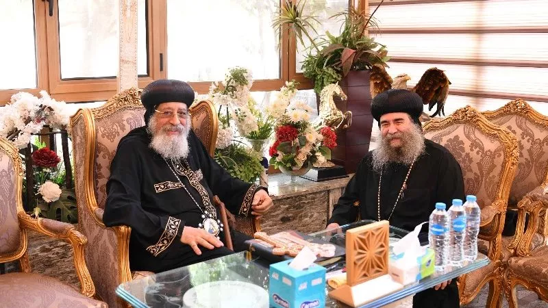 البابا تواضروس يستقبل مطران أسيوط ويطلع على احتفالات العذراء بدير درنكة