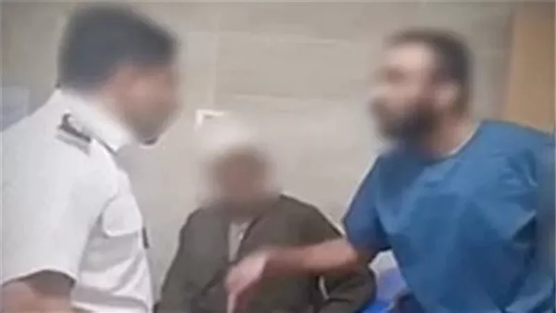 الداخلية: مساءلة ضابط إداريًا بعد مشادة مع طبيب بسوهاج لتأخر علاج نزيل مريض بالسرطان