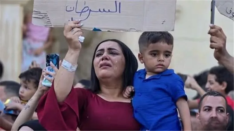 بعد لافتة «اشفيه يا عدرا».. كريستينا عادل تدعم الطفل مارتن المصاب بالسرطان