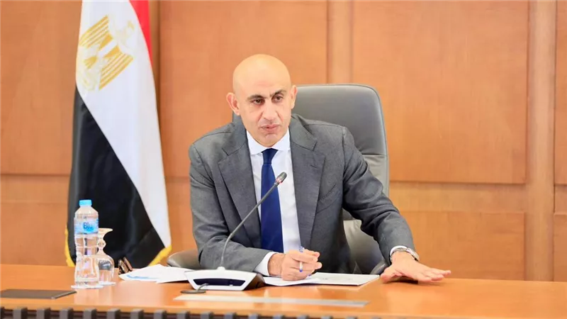 وزير التعليم يعلن نتائج خفض كثافات الفصول وسد عجز المعلمين ويكرم 216 مدير مدرسة