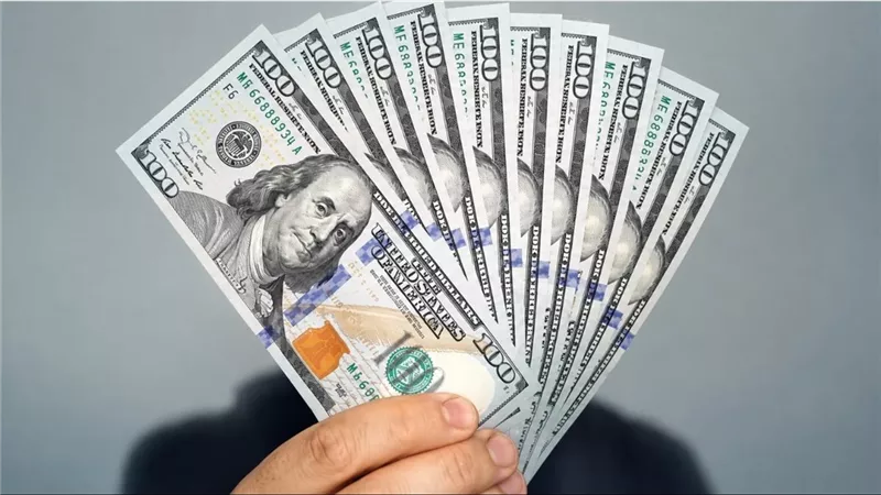 سعر الدولار اليوم الخميس بالبنوك والسوق الموازية غير الرسمية.. يصل إلى 50.99 جنيه