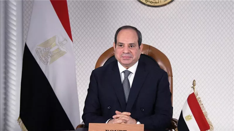 الرئيس السيسي يوجه بتطبيق الحد الأدنى لأجور العاملين بالمدارس وحوكمة المصروفات وامتحانات البكالوريا من كتب الوزارة