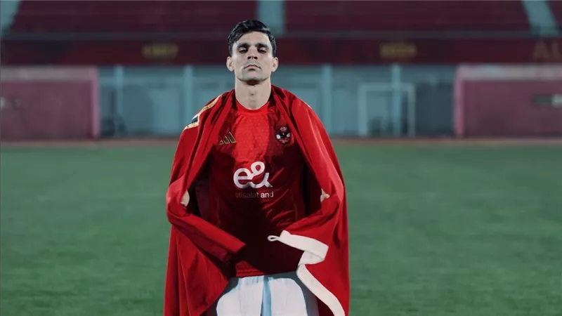 بعد فوز الأهلي.. غرامة على بن شرقي وإيقاف مدرب الشرقية إنبي 4 مباريات