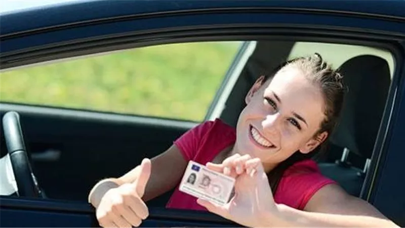 استخراج رخصة القيادة لأول مرة.. الشروط والأوراق والرسوم والفرق بين الخاصة والمهنية