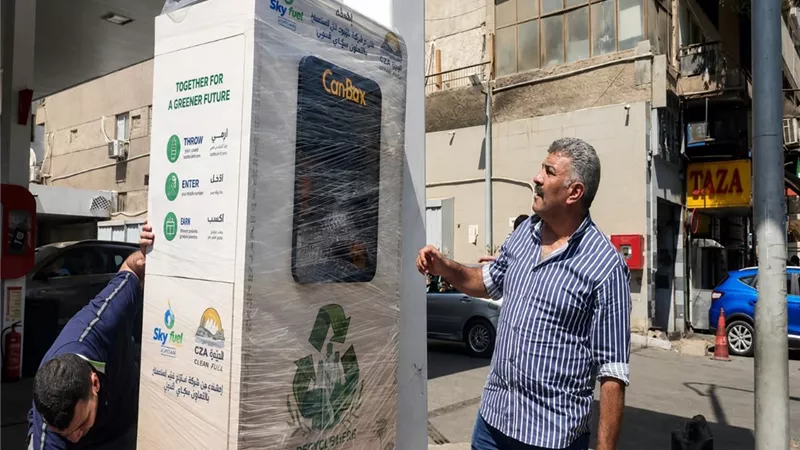 حي الدقي يبدأ تشغيل ماكينات استرداد البلاستيك والكانزات مقابل مكافآت لإعادة التدوير