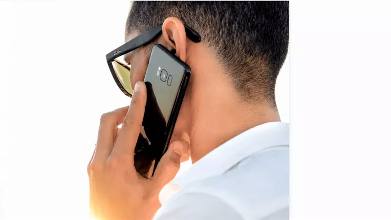الاتصالات تنفي فرض 10 قروش على متلقي المكالمات وتؤكد: المتصل وحده يتحمل التكلفة