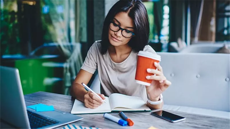 المدارس خارج قرار العمل أون لاين في سبتمبر.. انتظام الدراسة والحضور بدءًا من 12 سبتمبر