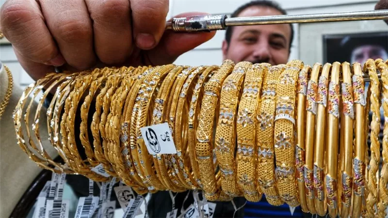 أسعار الذهب اليوم الاثنين..عيار 21 يسجل 6185 جنيهًا والجنيه الذهب يقترب من 50 ألفًا