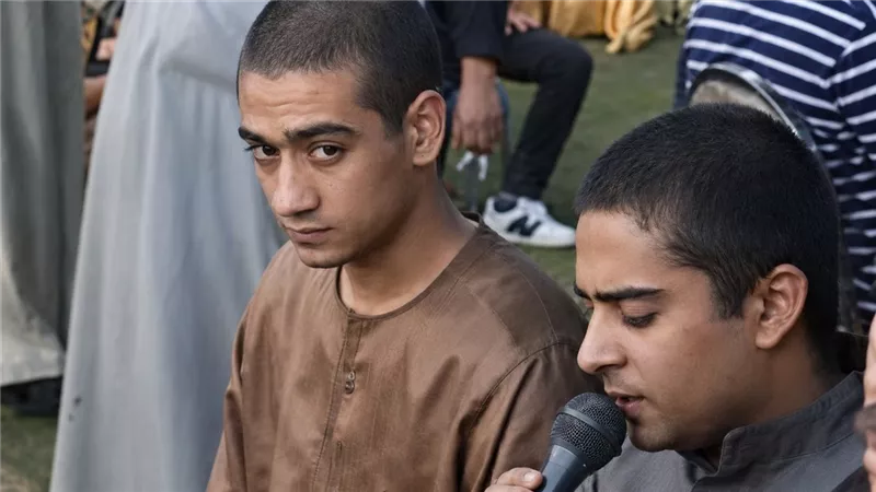 قارئ القرآن بعزاء مسيحي في بني سويف: الأسرة طلبت التلاوة ولم يعترض أحد