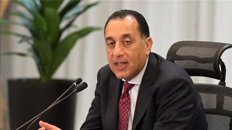 مصطفى مدبولي يوجه بحصر المشروعات العقارية المتعثرة وحماية الحاجزين وتسريع قانون اتحاد المطورين