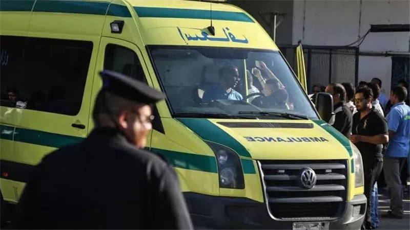خسائر بالملايين بعد السيطرة على حريق ساحة كرتون بالعبور امتد لمصنع ملابس دون وفيات
